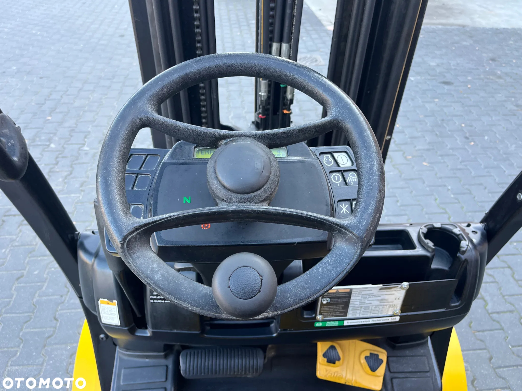 Yale GLC25VX - 29