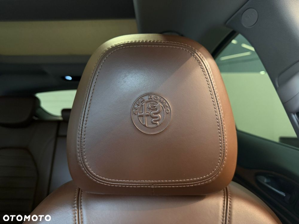Alfa Romeo Stelvio 2.0 Turbo Veloce Q4 - 33