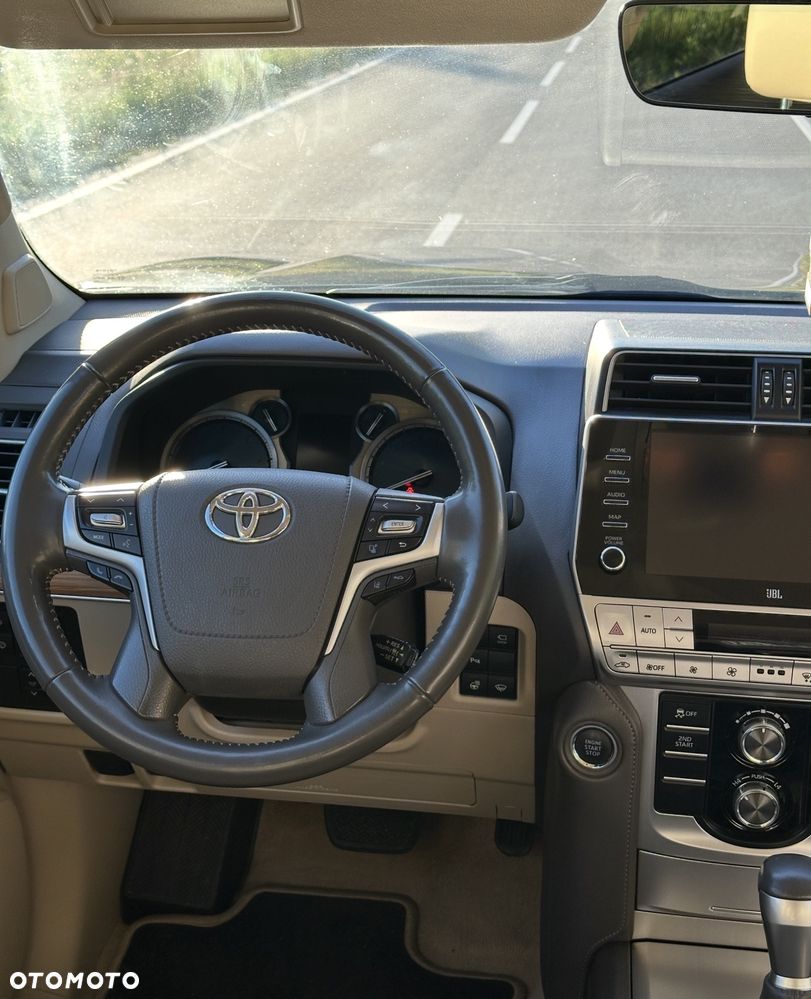 Toyota Land Cruiser - 6