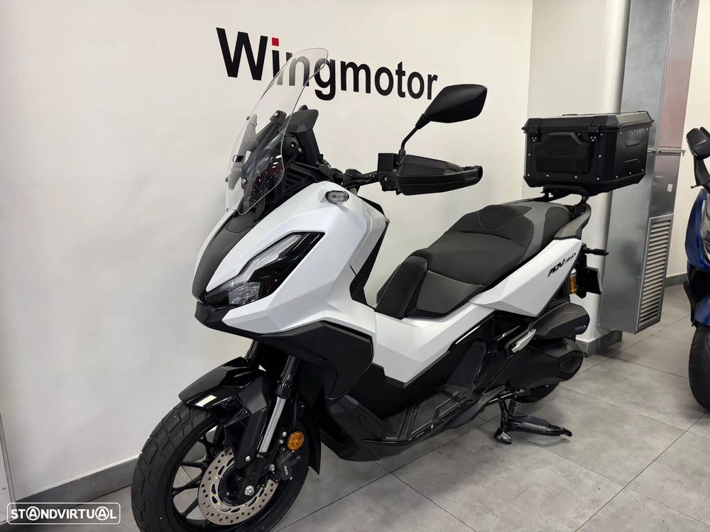 Honda ADV 350 - 4