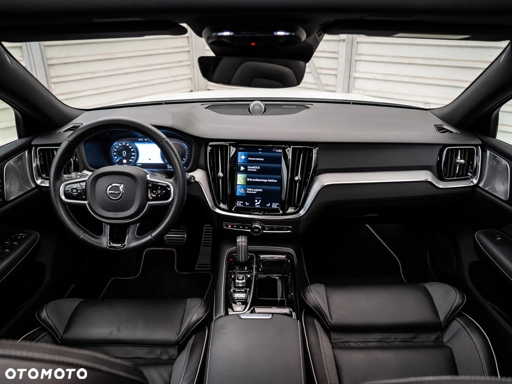 Volvo V60 T8 AWD Recharge Geartronic RDesign - 17