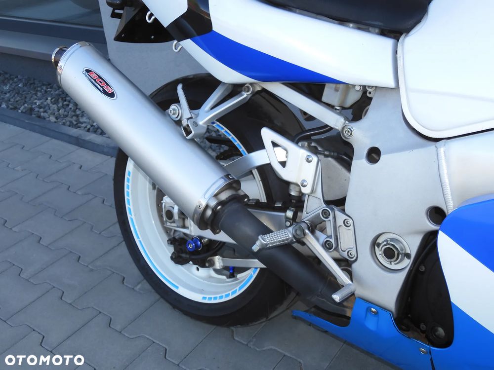 Suzuki GSX-R - 19