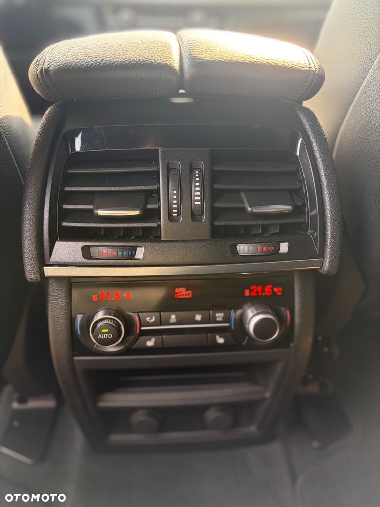 BMW X5 M M50d - 14