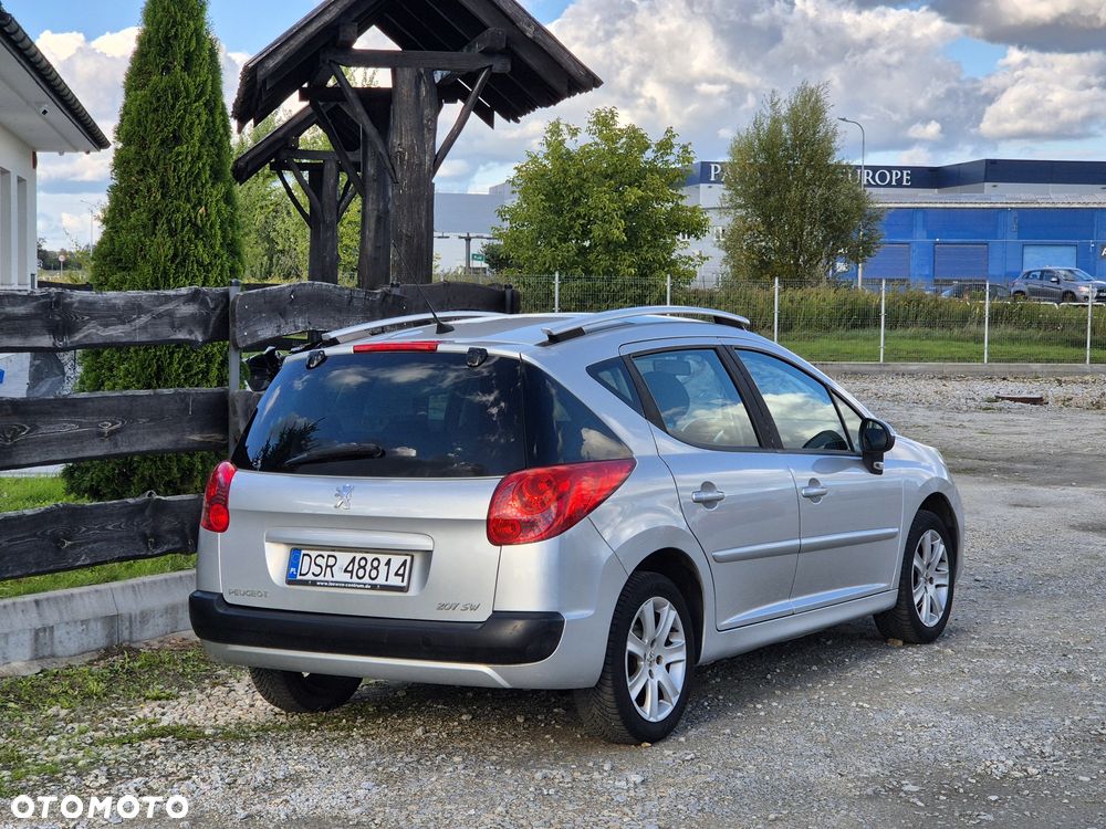 Peugeot 207 - 3
