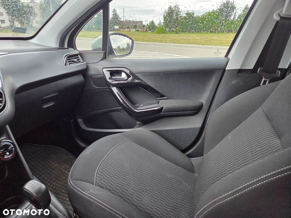 Peugeot 208 1.6 BlueHDi Active - 12