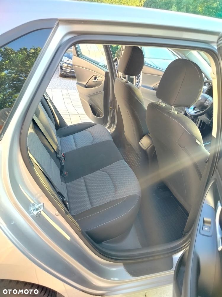 Hyundai i30 1.5 DPI Classic + - 15