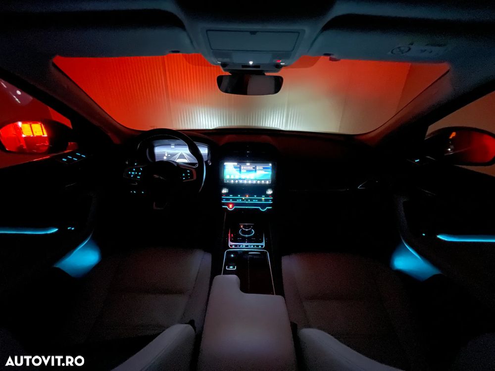 Jaguar F-Pace 20d AWD Aut. Portfolio - 7