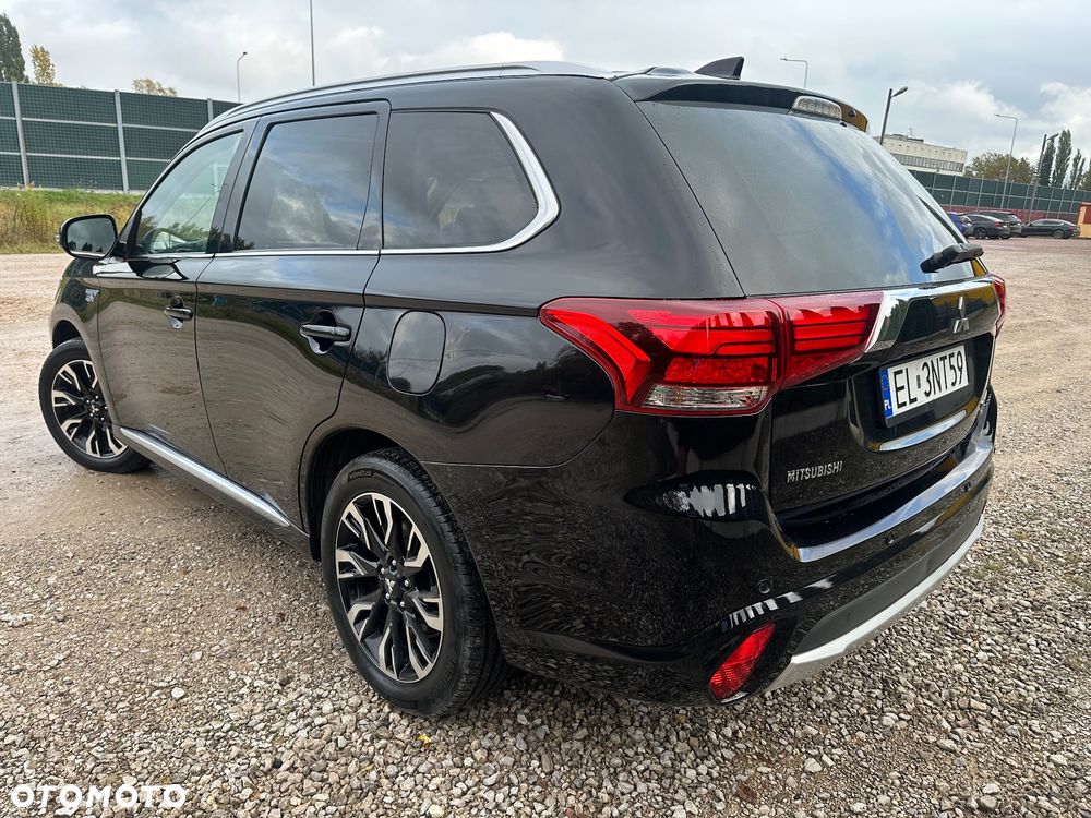 Mitsubishi Outlander 2.0 4WD Top - 6