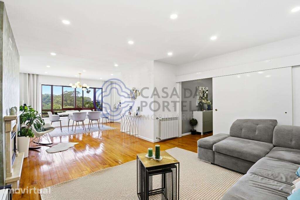 Apartamento T4 Renovado com 156 m2 na Madalena