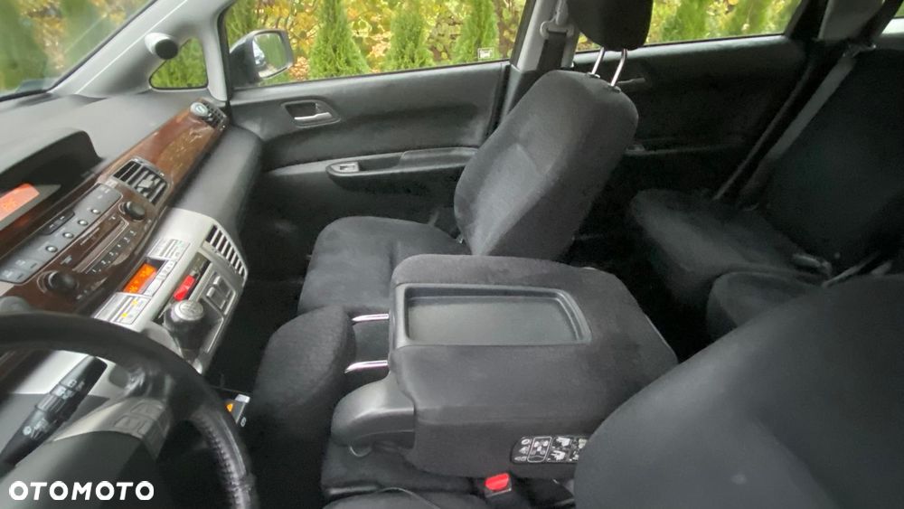 Honda FR-V - 11