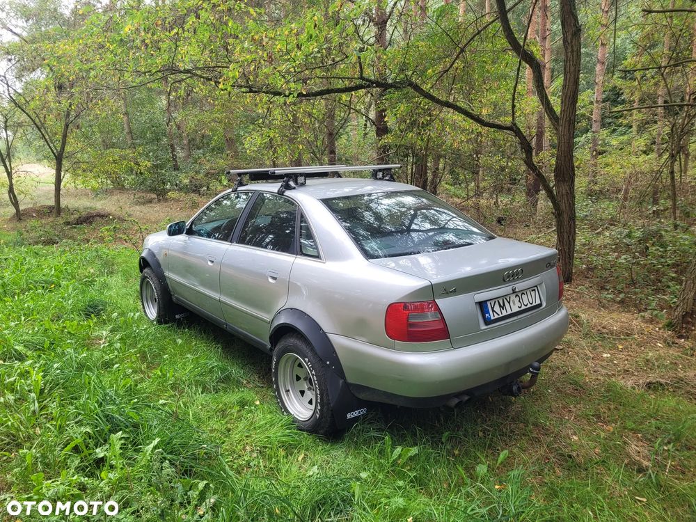 Audi A4 Limousine 2.4 - 3