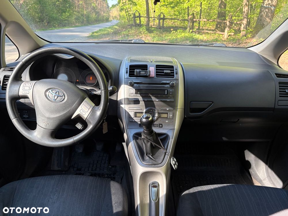 Toyota Auris - 8
