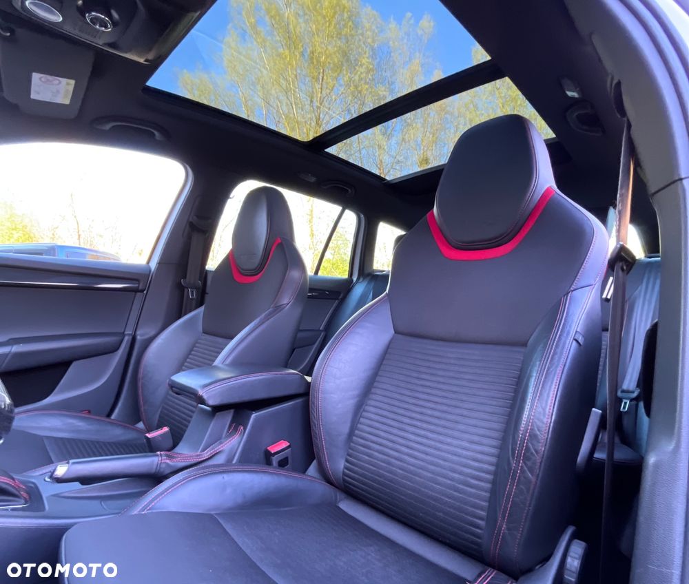 Skoda Octavia 2.0 TDI DSG RS - 15