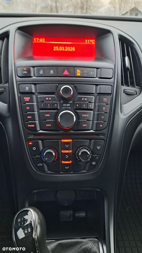 Opel Astra 1.4 T Active - 11