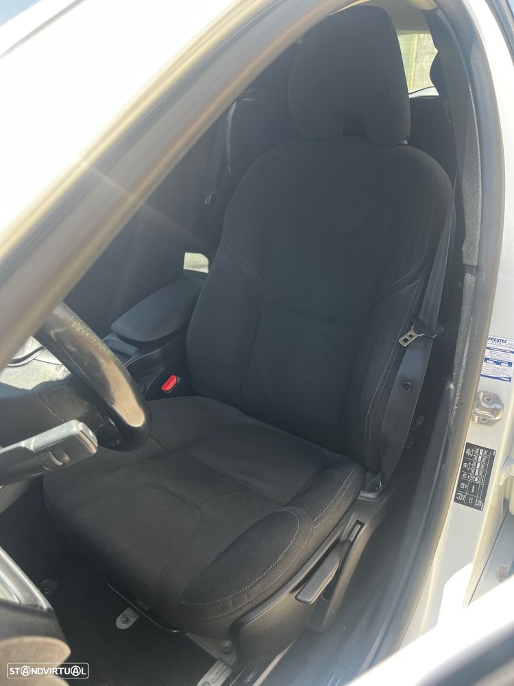 Volvo V40 1.6 D2 R-Design Momentum - 10