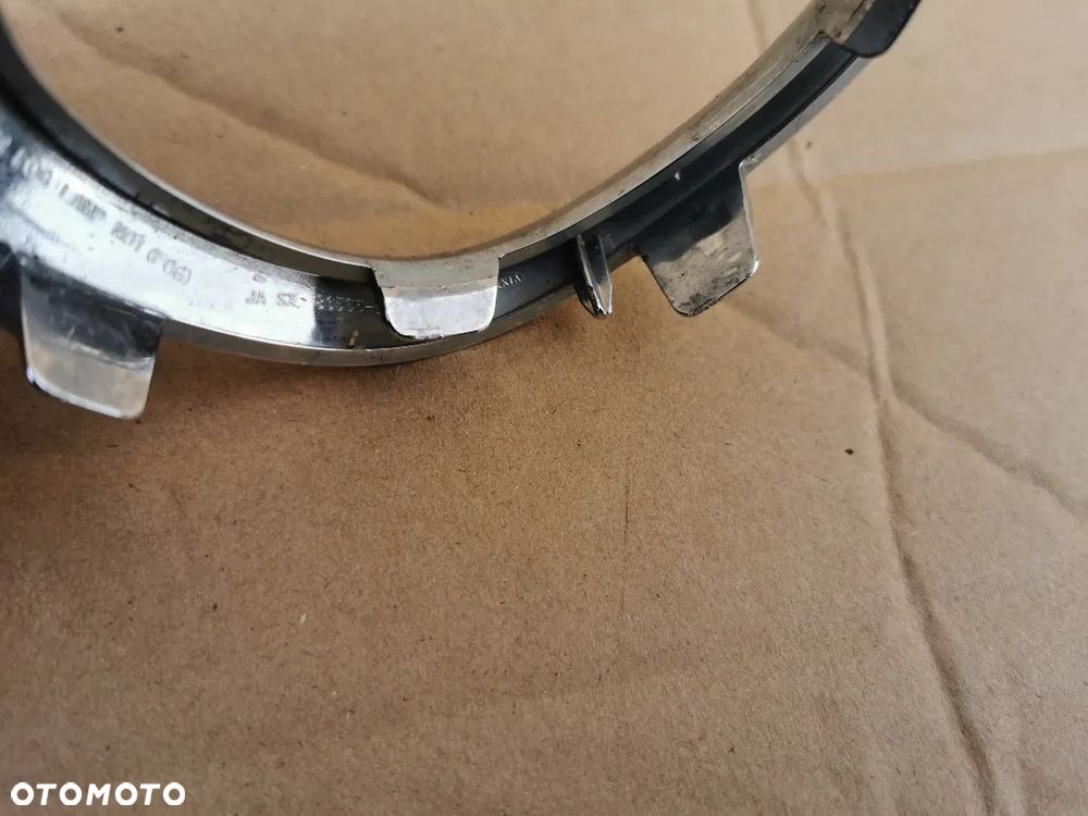 RAMKA CHROM HALOGENU PRAWY KIA PICANTO GT 86566-G6310 - 6