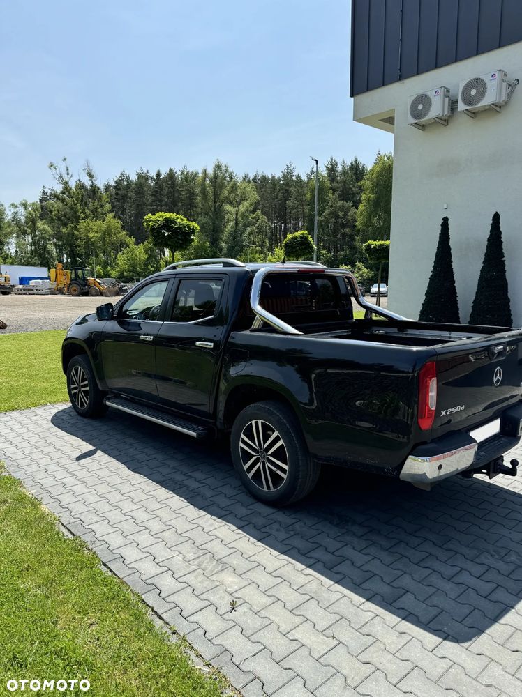 Mercedes-Benz Klasa X - 4