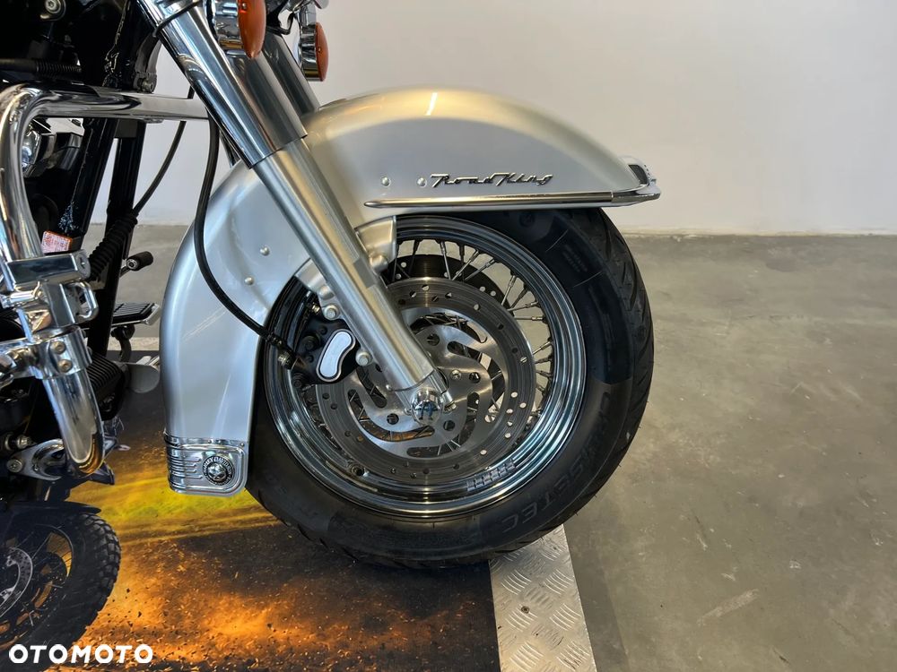 Harley-Davidson Touring Road King - 23