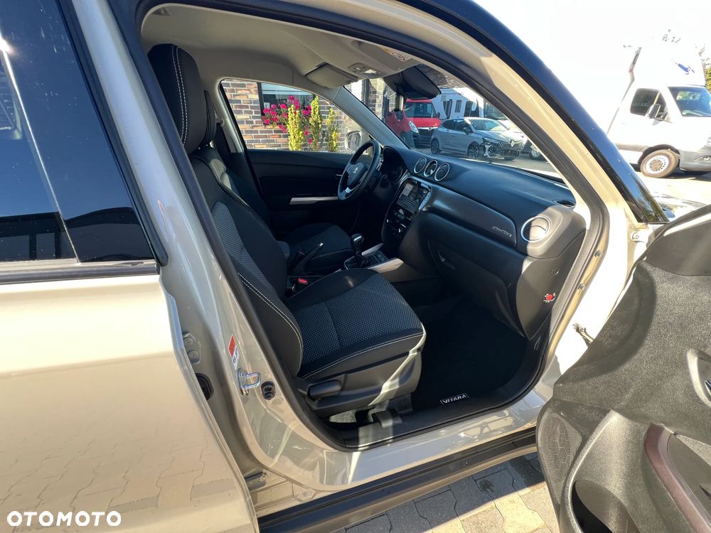 Suzuki Vitara - 16