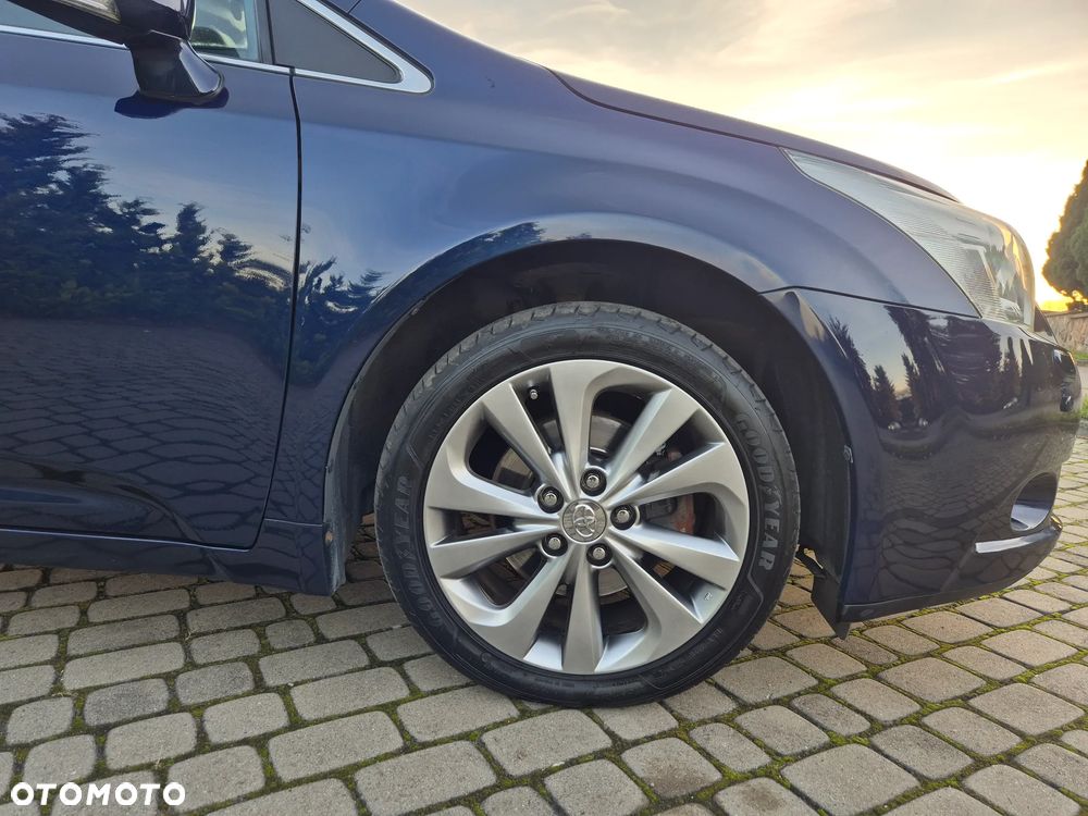 Toyota Avensis 2.0 Prestige NAVI - 20