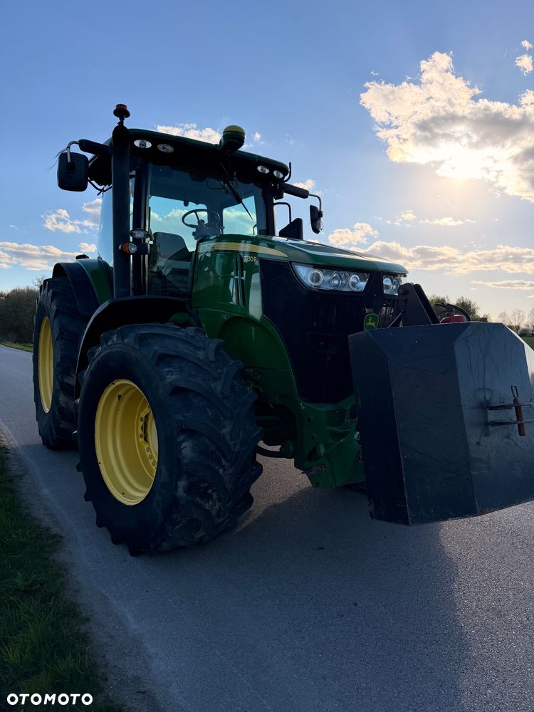 John Deere 7230R - 2