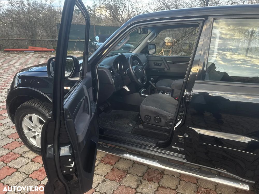 Mitsubishi Pajero LWB 3.2 DI-D Instyle M/T - 6