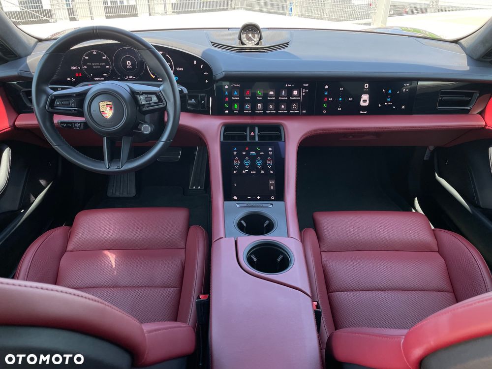 Porsche Taycan Turbo - 26