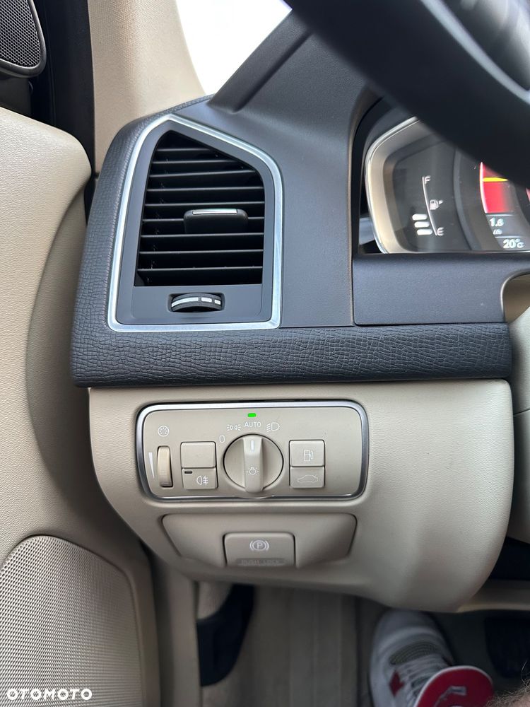 Volvo XC 60 T5 Drive-E Momentum - 16