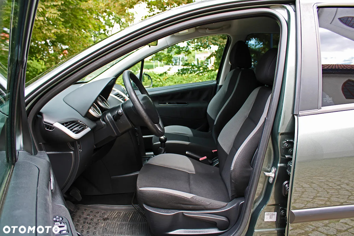 Peugeot 207 75 Urban Move - 18