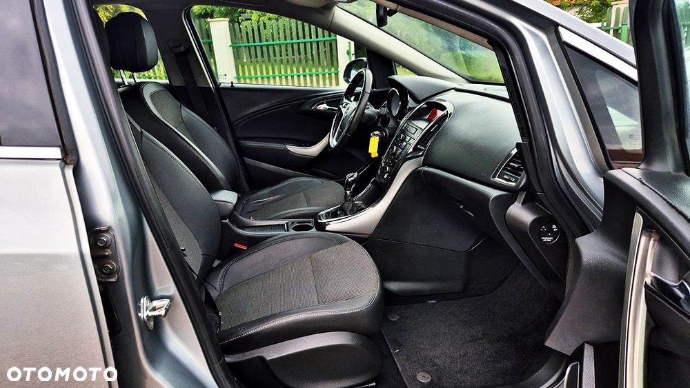 Opel Astra 1.6 Cosmo - 36
