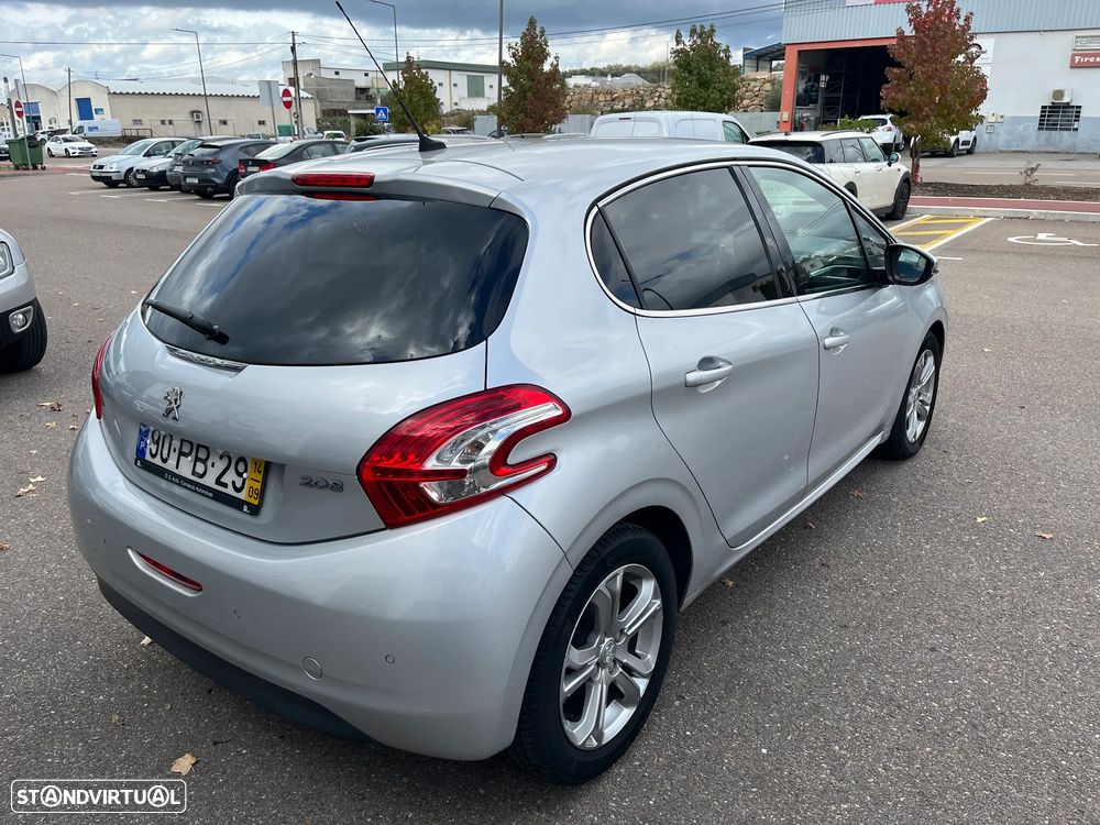 Peugeot 208 1.4 HDi Allure - 5