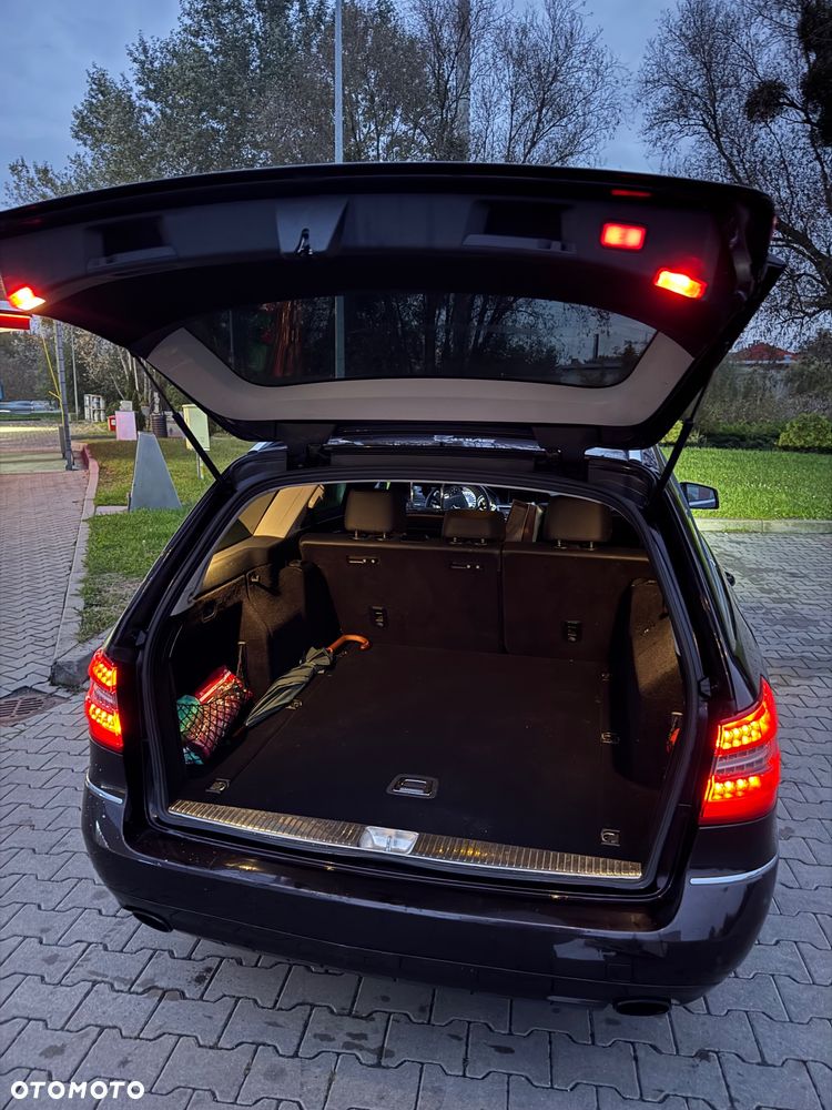 Mercedes-Benz Klasa E - 9