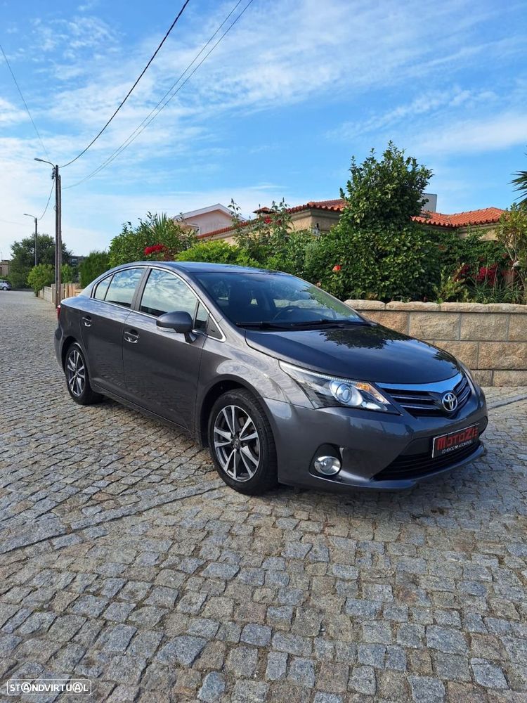 Toyota Avensis - 1