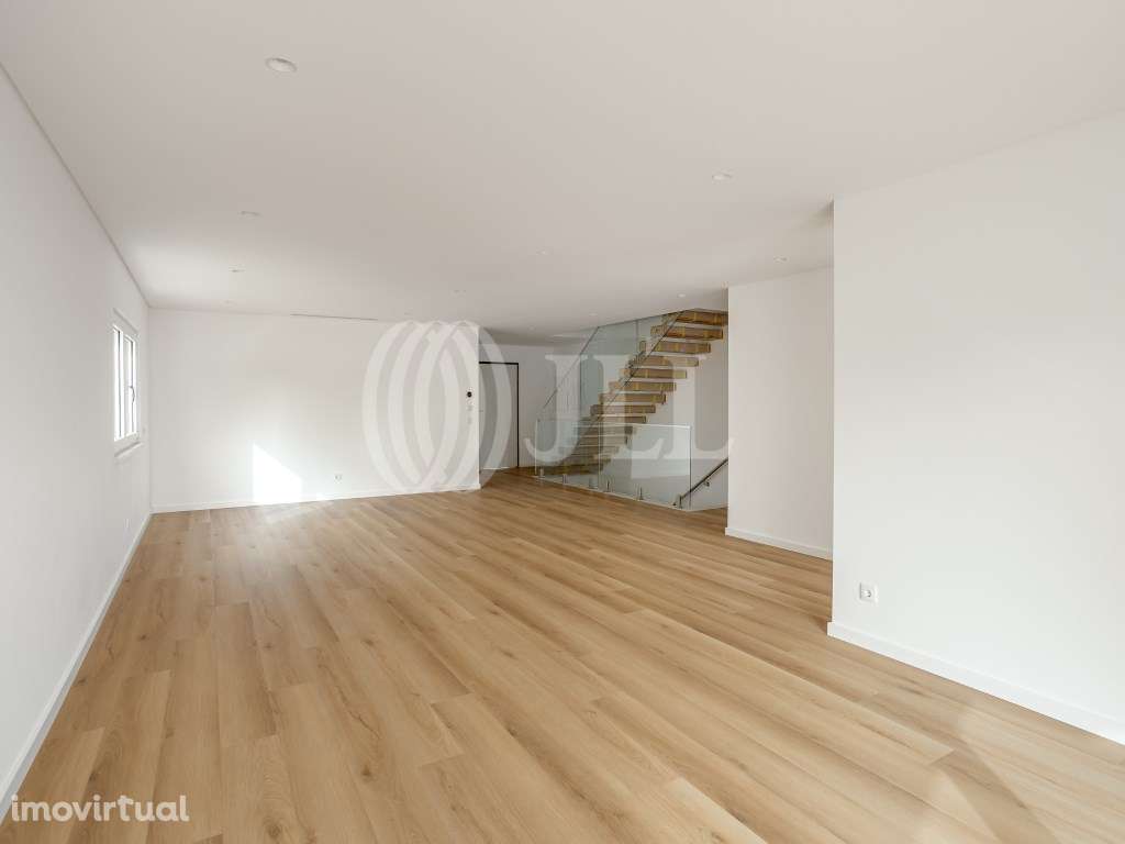 Moradia T4, no Ocean Prime Village, São Pedro do Estoril - Grande imagem: 3/94