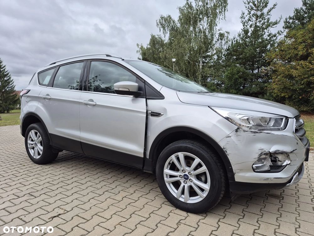 Ford Kuga 1.5 EcoBoost 2x4 Titanium - 3