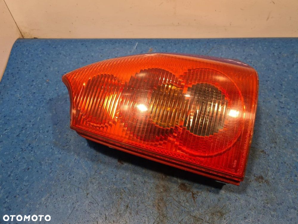 PEUGEOT 307 LAMPA TYŁ PRAWA ZEWNĘTRZNA - 5