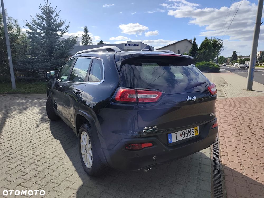 Jeep Cherokee - 3