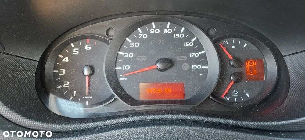 Nissan NV400 - 22