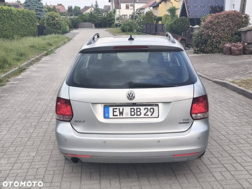 Volkswagen Golf 1.6 TDI DPF Highline - 9
