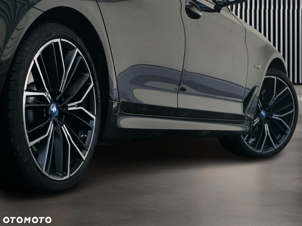 BMW Seria 5 545e xDrive M Sport sport - 12