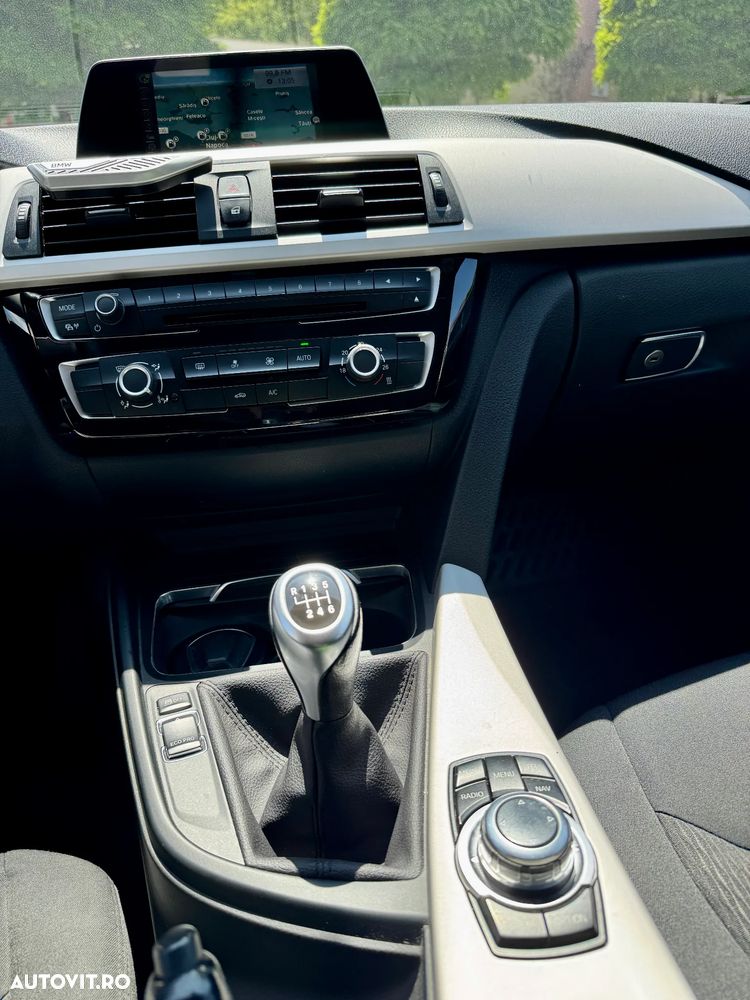 BMW Seria 3 318d Standard - 26