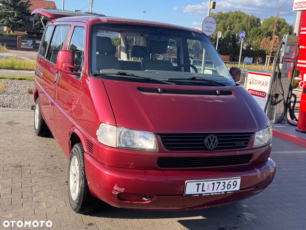 Volkswagen Caravelle - 1