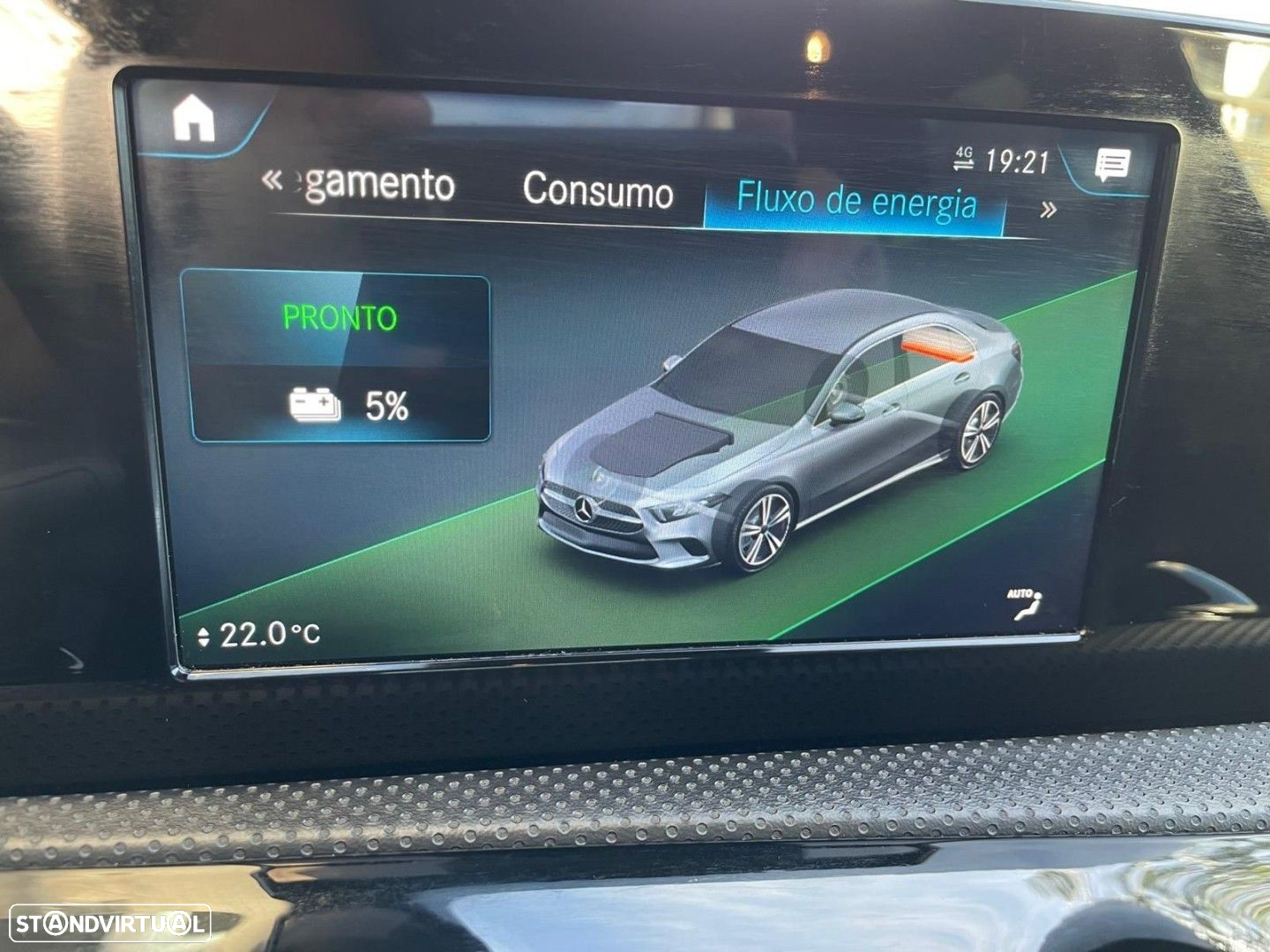 Mercedes-Benz A 250 Limousine e AMG Line - 25
