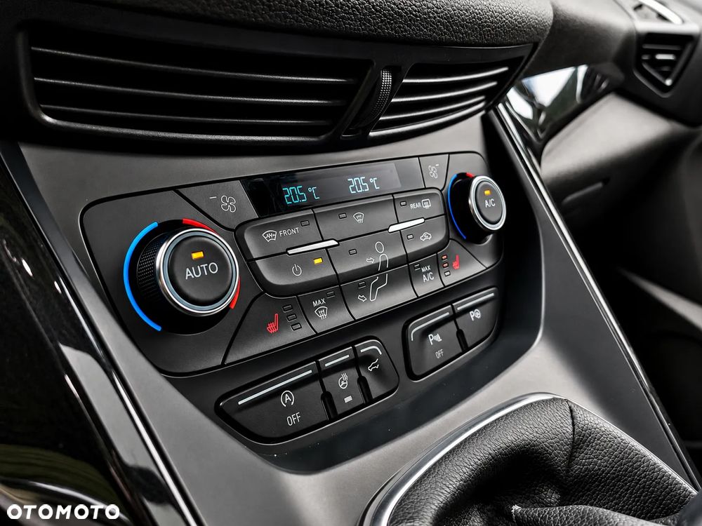 Ford Kuga 1.5 EcoBoost 2x4 ST-Line - 11