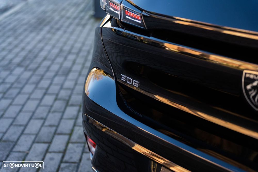 Peugeot 308 180 e-EAT8 Allure - 31