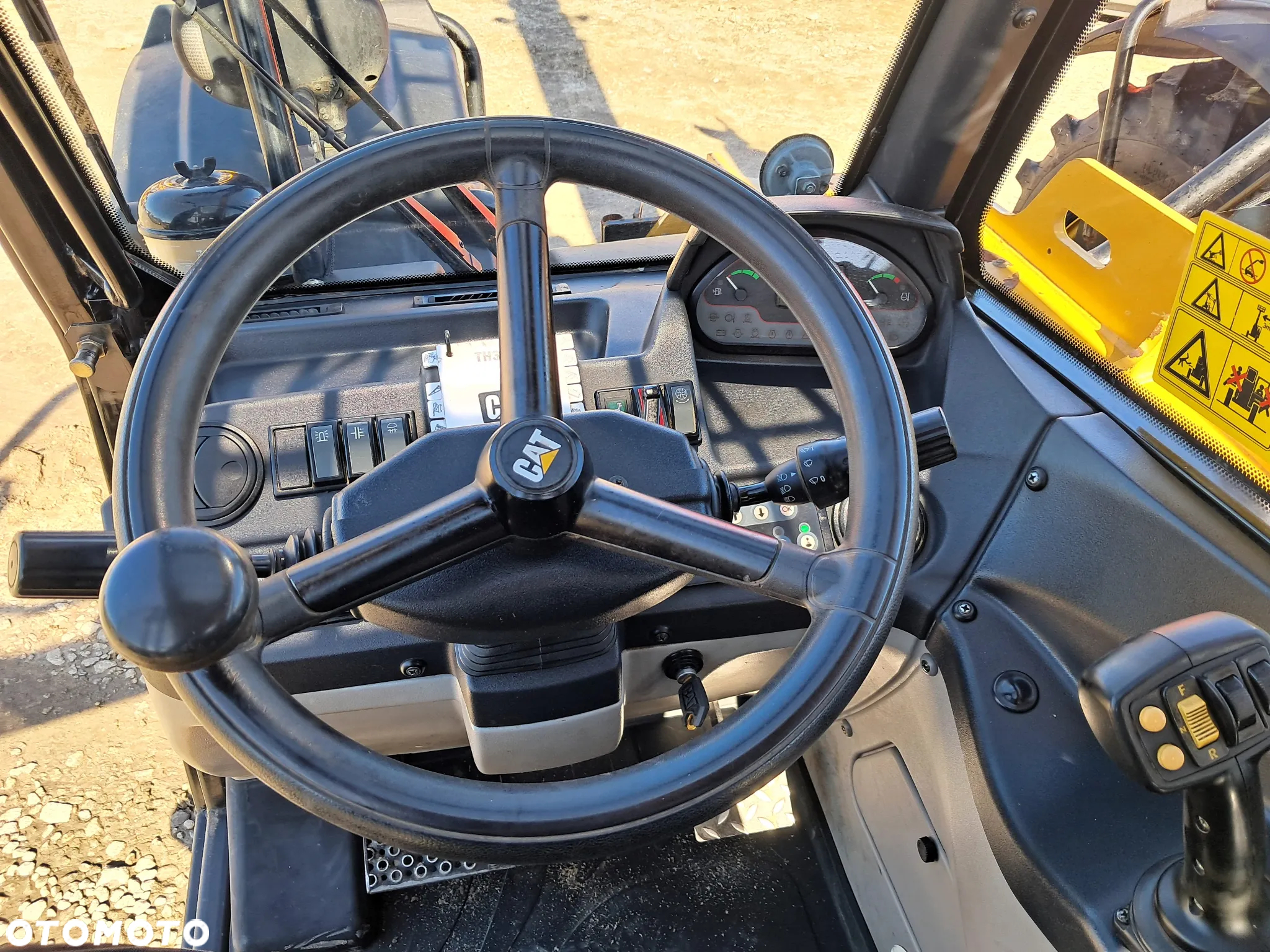 Caterpillar TH 337 C - 8