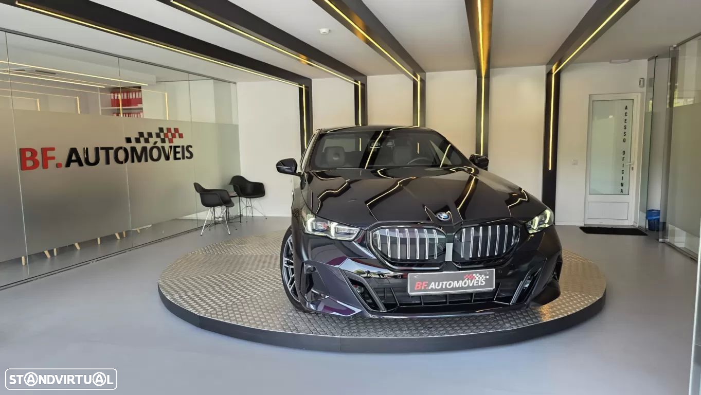 BMW 530 e Pack Desportivo M Pro - 9