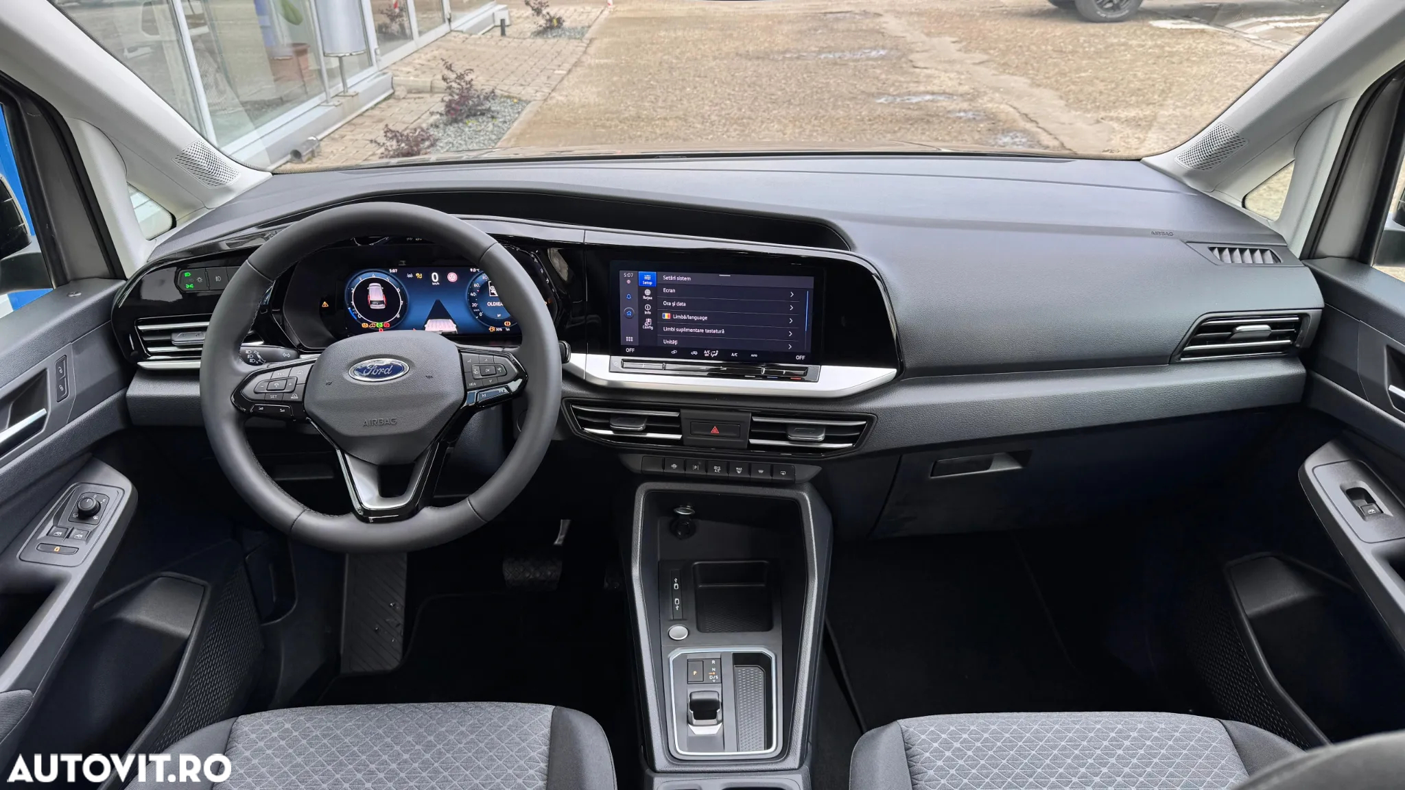 Ford Tourneo Connect 1.5L EcoBoost LWB Titanium - 10