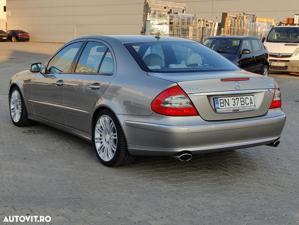 Mercedes-Benz E - 4