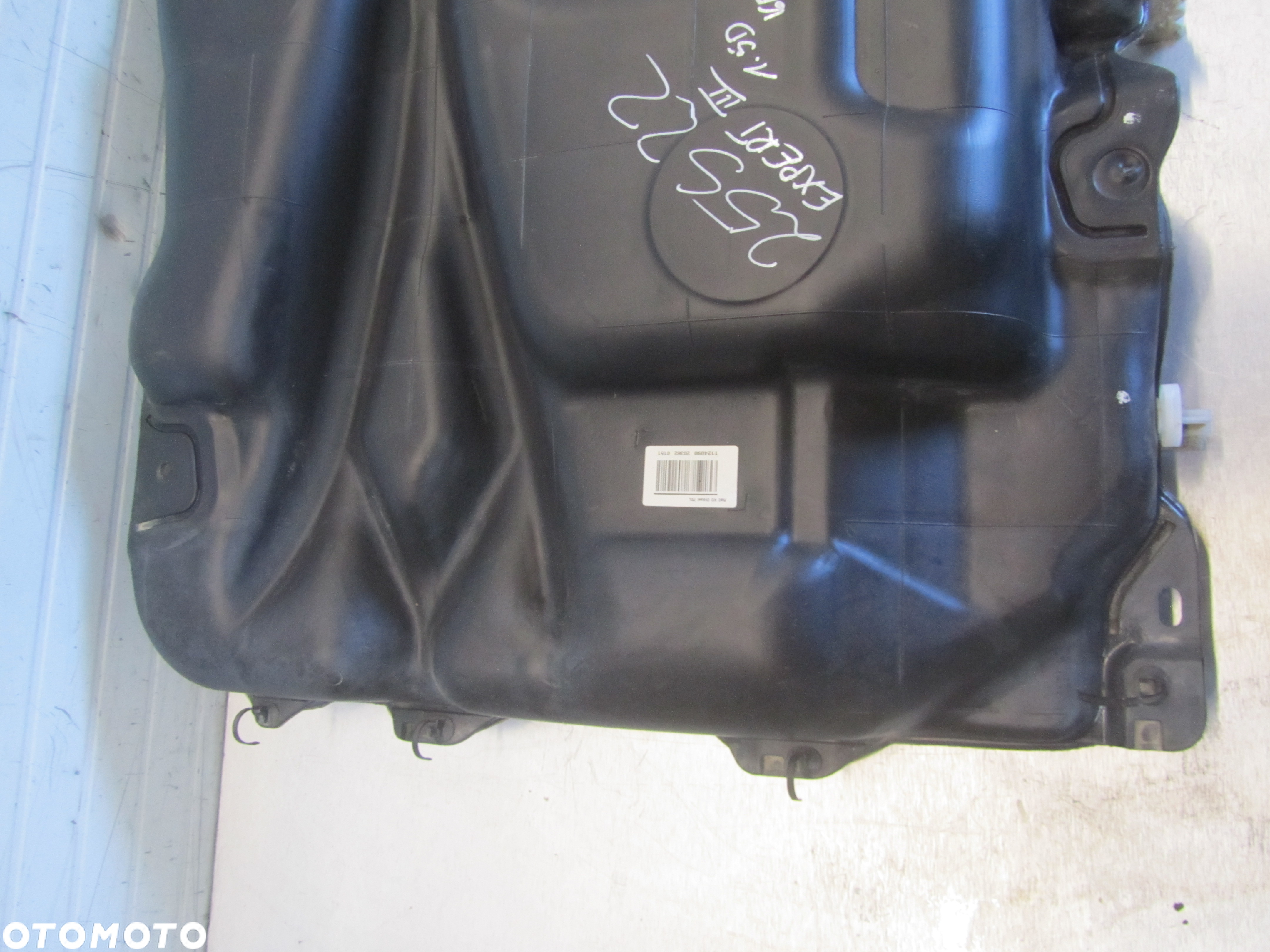 Peugeot Expert III-Jumpy-Proace 16r->1.6HDI zbiornik paliwa 9824054280 - 2